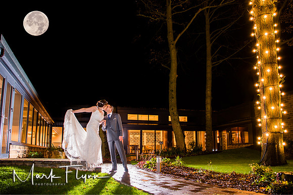 WEDDING PHOTOGRAPHER